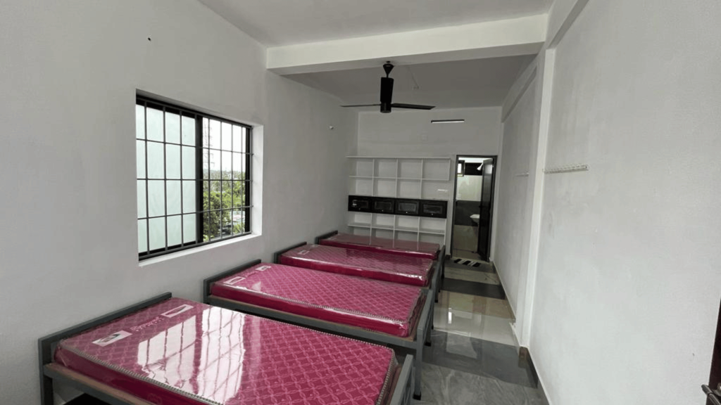 Gents Hostel Behind Info Park Phase 2